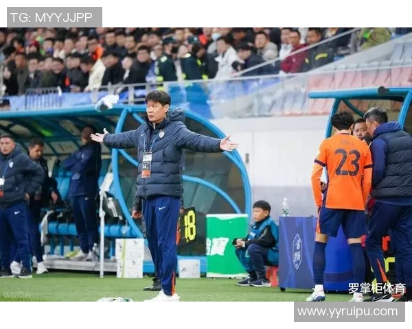 足球明星是否已抵达厦门参与精彩比赛活动引发球迷热议